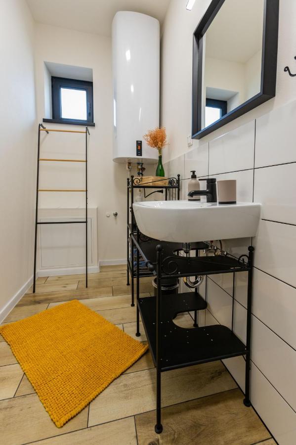 Sunny Apartment With Free Parking ズヴォレン エクステリア 写真