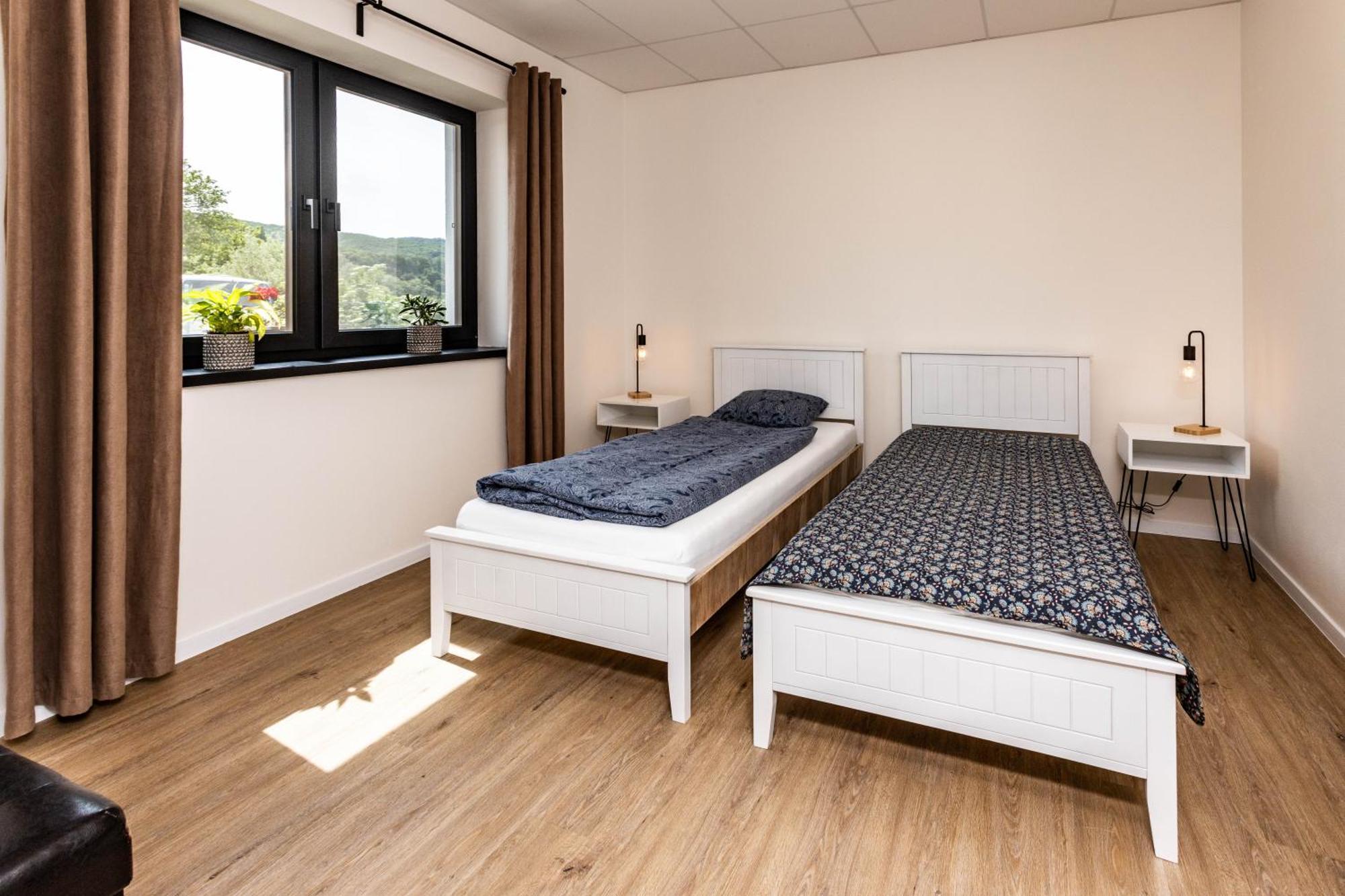 Sunny Apartment With Free Parking ズヴォレン エクステリア 写真