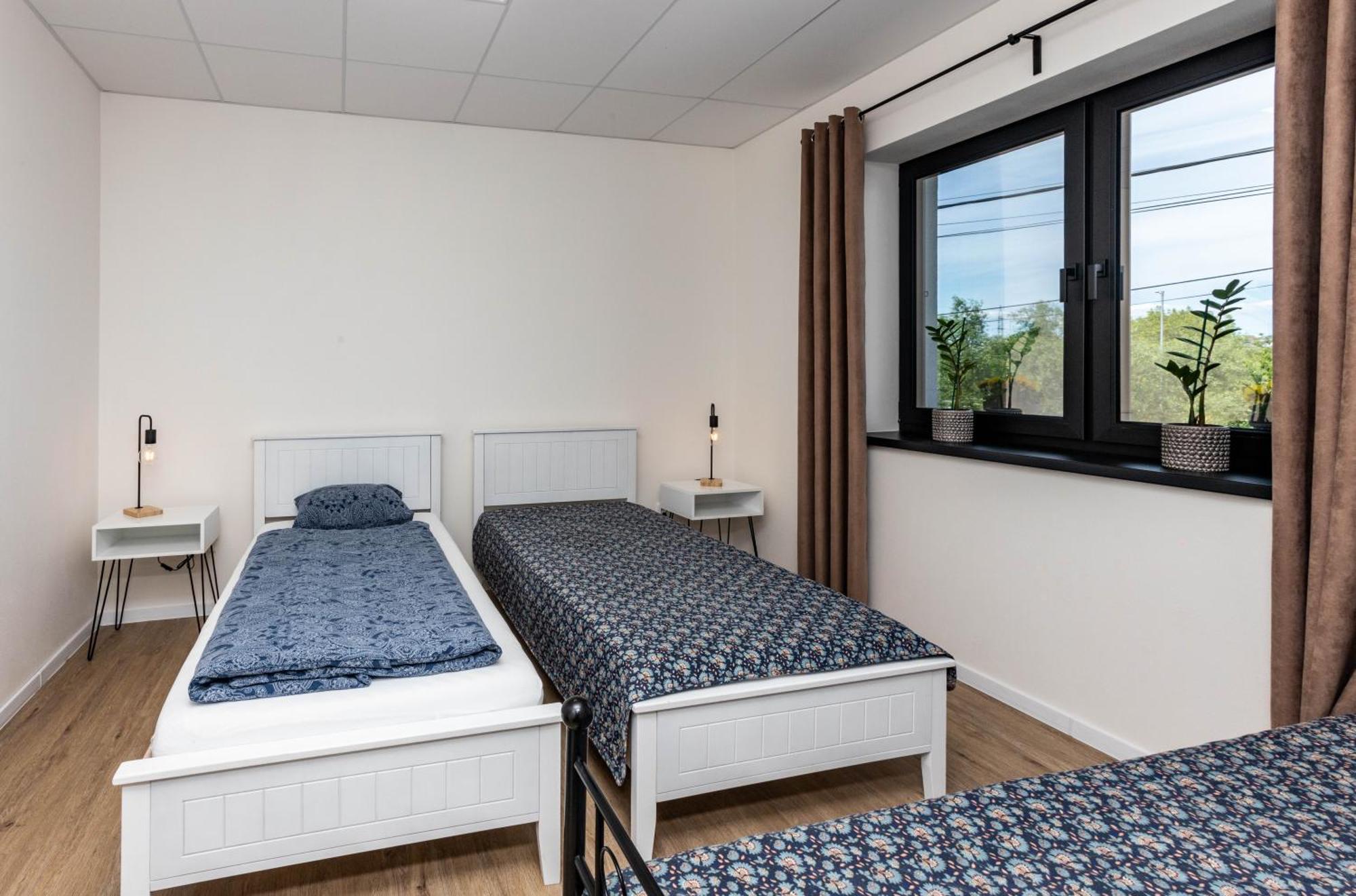 Sunny Apartment With Free Parking ズヴォレン エクステリア 写真